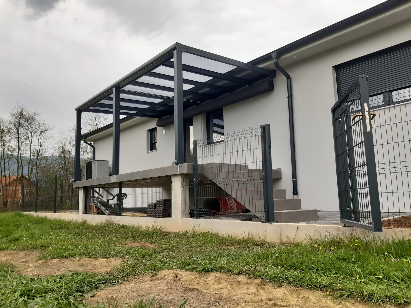 Mbuloje xhami premium — instalim real